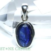 ☆一点物☆【ペンダントトップ】カイヤナイト (EX) (ブリリアントカット) No.03