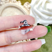 魔女帽子とほうきモチーフ オープンリング ハロウィンアクセサリー レディース