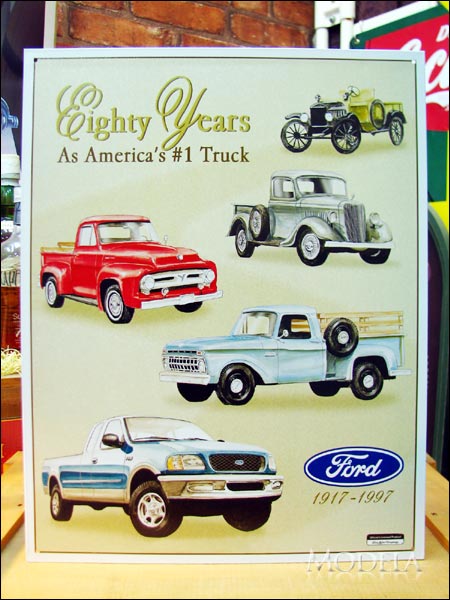 アメリカンブリキ看板 ピックアップ -Ford 80yrs. of Pickups-