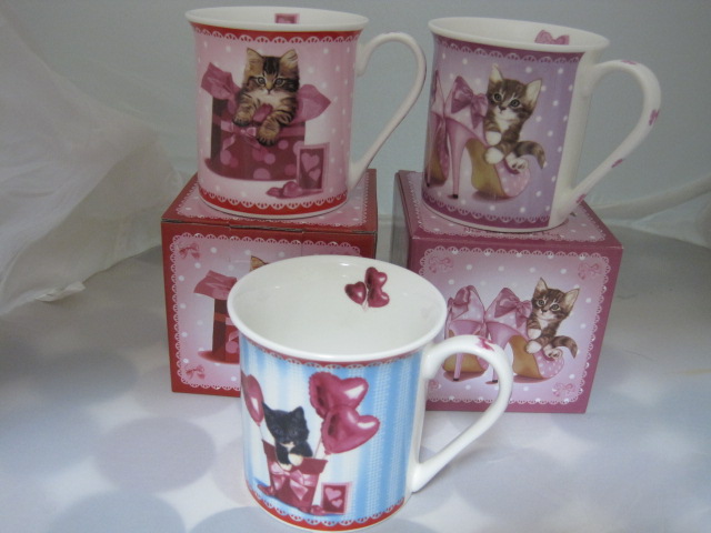 2012秋　マリリーヌ　猫のデザイン　ボーンチャイナマグカップ