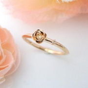 ☆シルバー925・日本製☆かわいらしい薔薇とダイヤモンドが輝くフェミニンなリング