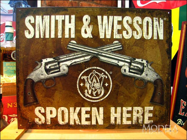 アメリカンブリキ看板 Smith&Wesson 対話 2