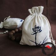 雑貨 刺繍が素敵な小物袋 巾着袋 きんちゃく