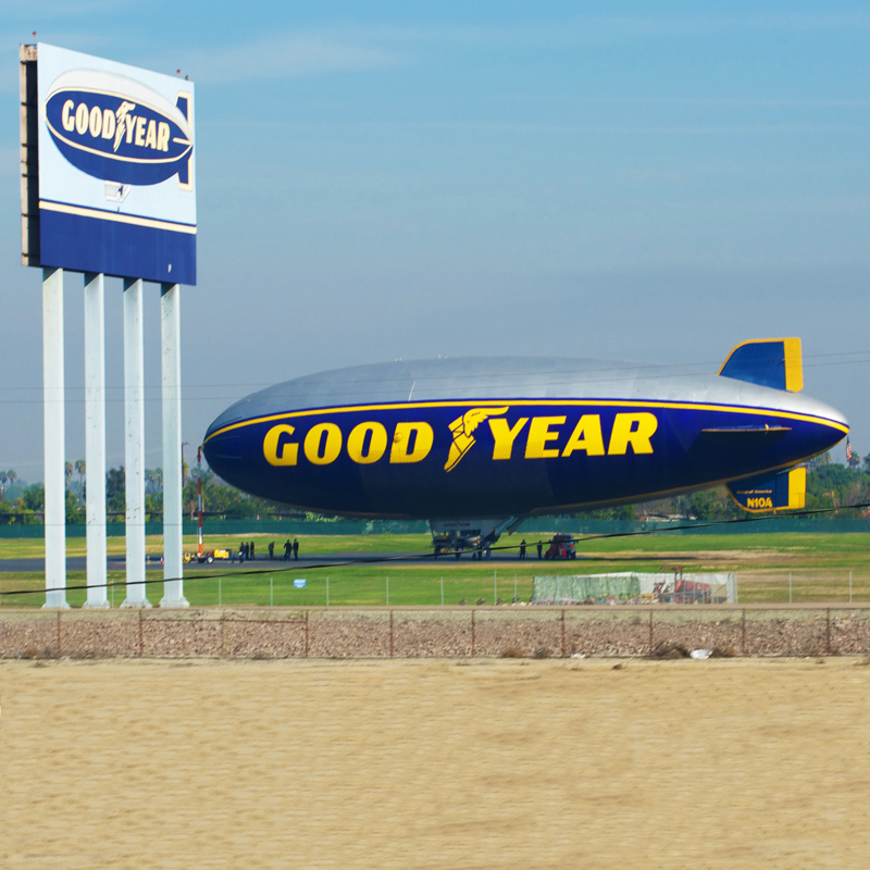 INFLATABLE BLIMP 【インフレータブルブリンプ】