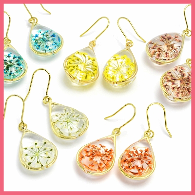 ドライフラワー入りティアドロップモチーフピアス