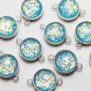 コネクトパーツ　合成オパール　ライトブルー　表面カット加工無　1個　ハンドメイド　パーツ