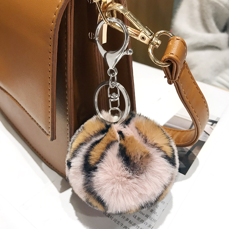 【希少・極美品】FENDI マンバケットチャーム レオパード　ストラップ 希少・極美品】FENDI マンバケットチャーム レオパード ストラップ