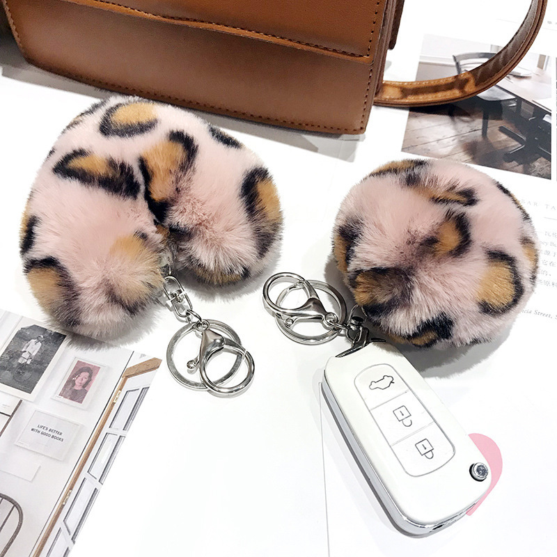 フェンディ ハート ファー ポンポン バッグチャーム キーホルダー  