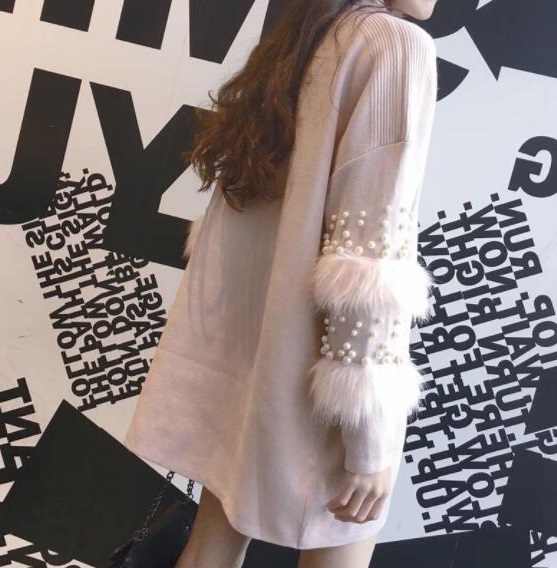 レディースワンピース ファー付き ニットワンピース ボリューム袖 ハイネック 4色カットソー ビジュー付き アパレル 中天国際 株式会社 問屋 仕入れ 卸 卸売の専門 仕入れならnetsea