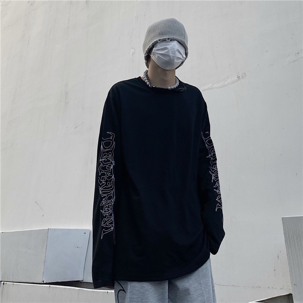 当店限定 ロンt ロンt 長袖 白 黒 ホワイト ブラック かっこいい ストリートブランド ユニセックス B系 ストリート系 バンダナ メンズ 男子 30代 セレブ お金持ち レア 丸首 オーバーサイズ クルーネック 綿 レディースかっこいい グラフィック アート 奇抜 独特 衣装