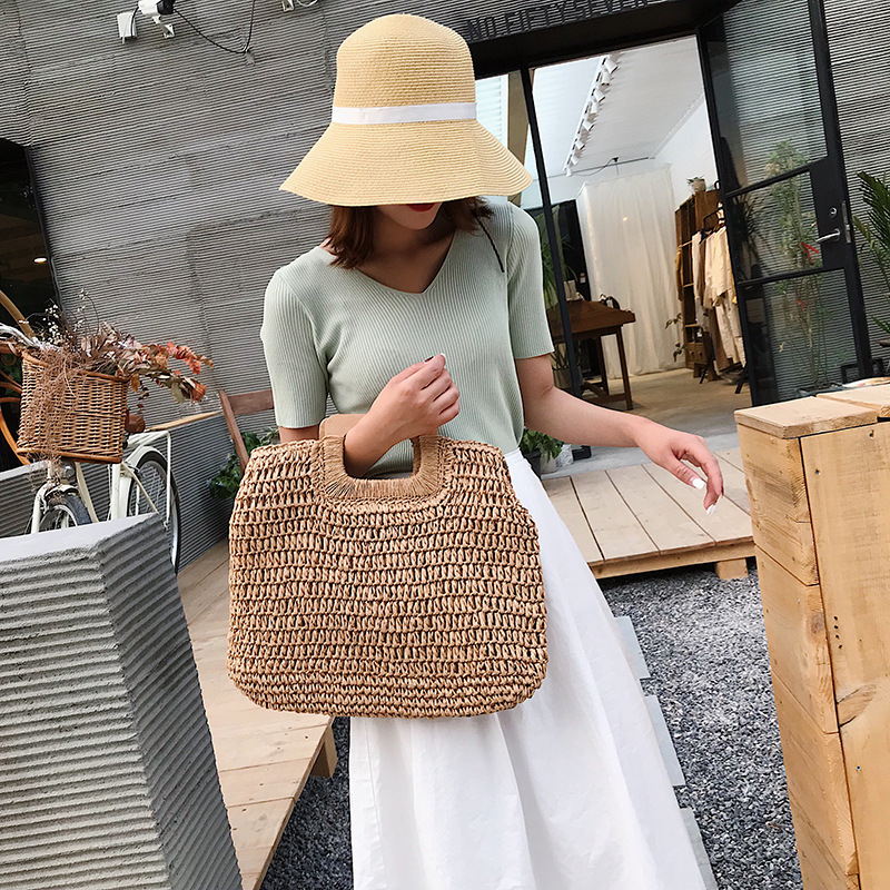 草編みビーチトートバッグ　　ハンドバッグ　カゴバッグ　旅行用品