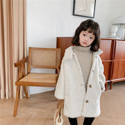 韓国子供服秋冬韓国版子供服のロングタイプのゆるいセーターの毛は、コートの女性秋冬です