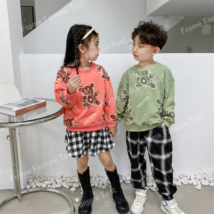 子供服、パーカー、トップス、春着、男の子、女の子、長袖、ファッション