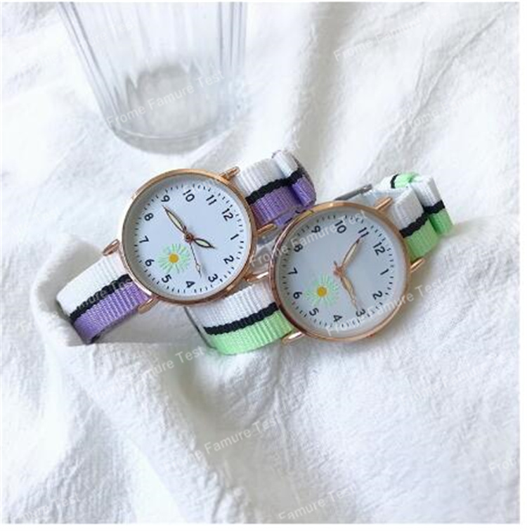 腕時計　時計　中高生用　   レディース     韓国風　シンプル　ファッション　韓国風　