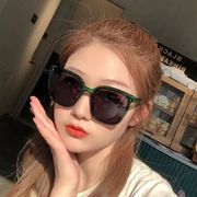 新しい  ★sunglasses★ 韓国風   サングラス  大人用   メガネ UVサングラス  おしゃれ 男女兼用 4色