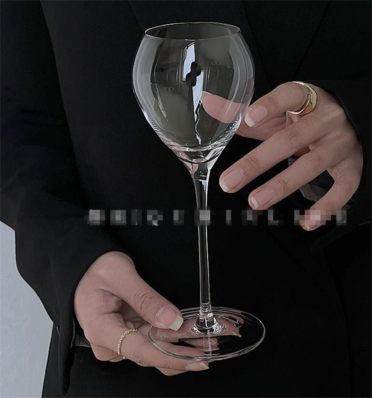 とってもおすすめです 赤ワイングラス デザインセンス トレンド 上品映え ゴブレット 白ワイングラス