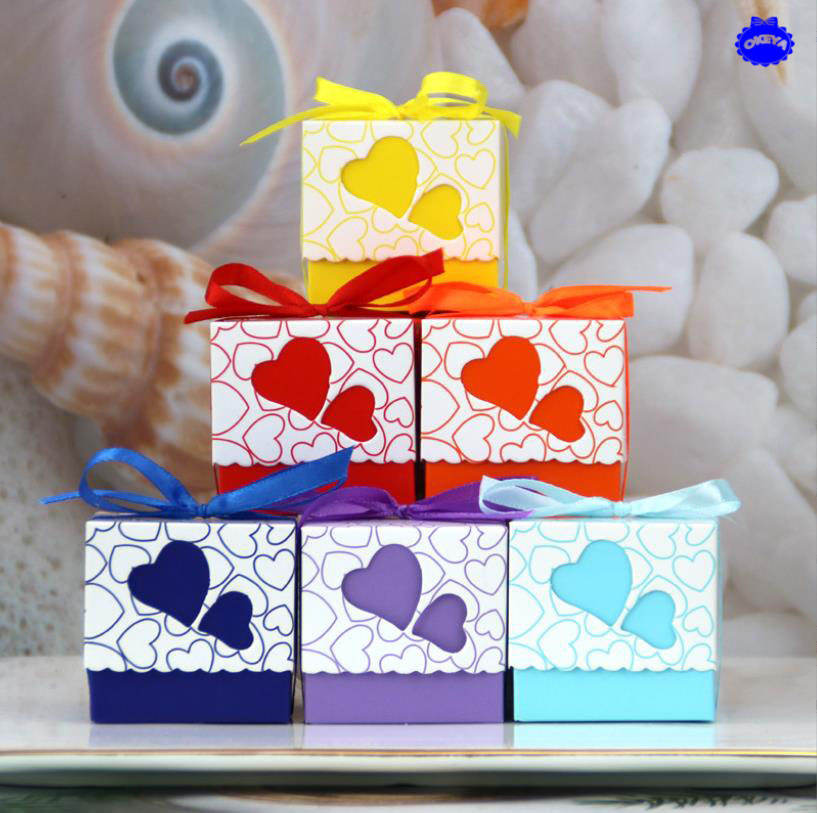 ラッピングボックス　ギフトボックス　お菓子ボックス　組立式紙箱　7色展開　5.2*5.2*5cm