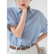 ブルーストライプシャツ夏のデザイン感半袖薄手ミニ通勤ゆったりフレンチ雰囲気トップスゆったり