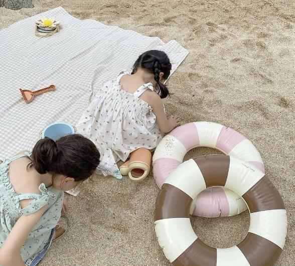 2023 ハワイ 夏人気 韓国風 浮き輪  子供用 砂浜 水泳   水遊び  ベビー キッズ  プール用品2色