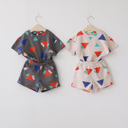 ins夏人気   韓国風子供服   半袖  トップス+ショートパンツ  セットアップ   カジュアル  男女兼用    2色