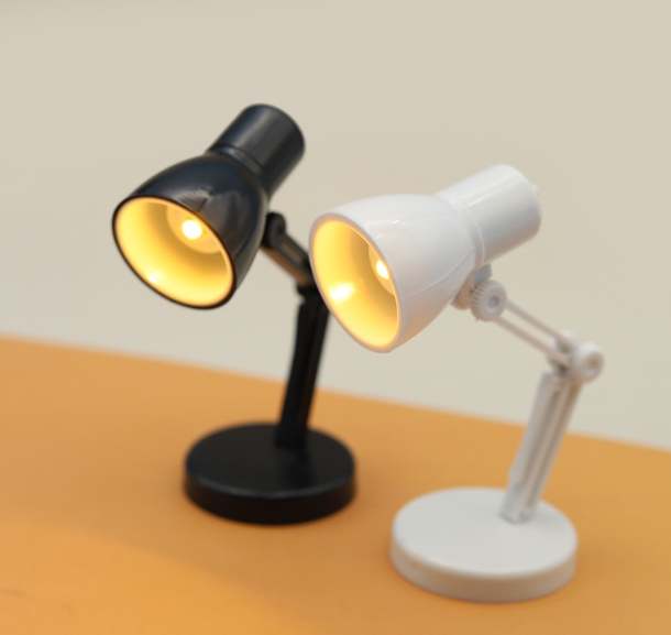 ins人気    撮影道具    ミニチュア   インテリア置物    モデル    デコレーション  ランプ  灯   2色