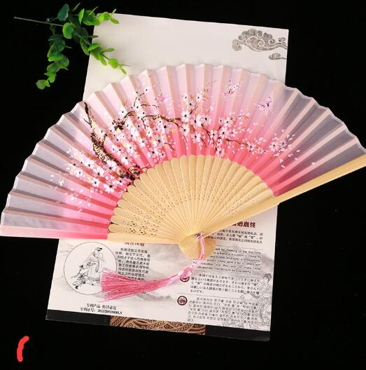 扇子模様の陶器製水次 扇子模様の陶器製水次 扇子の代表的なデザインとは？柄