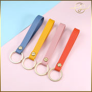 【8色】カラフル  PUレザーキーホルダー  落下防止 合成皮革 小物 バッグチャーム ギフト おしゃれ