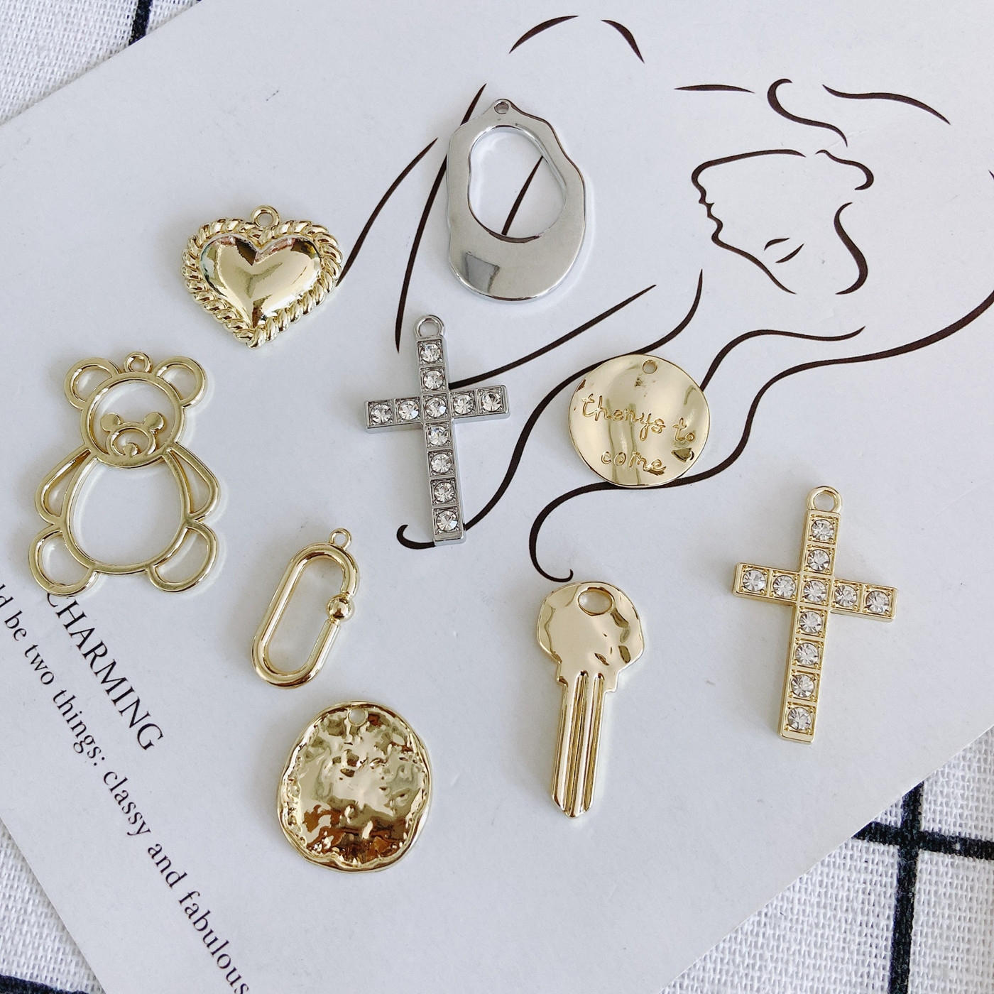 レジン 空枠 熊 ハンドメイド チャーム 金属パーツ アクセサリー資材 アクセサリーパーツ 十字クロス