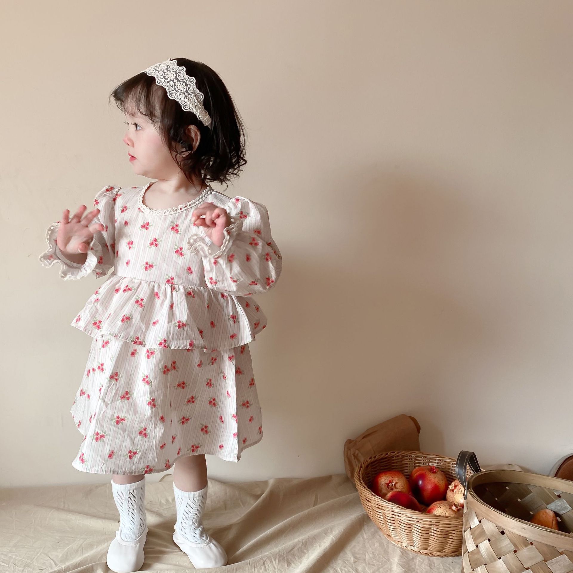 かわいい子供服 ガールズドレス 韓国の子供服 花柄長袖ワンピース