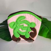 ハワイアンキルト Hawaiian Quilt 　ホヌ柄コインケース ライトピンク ホヌグリーン