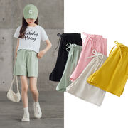 女の子、綿とリネンのショートパンツ、夏の子供服、2024年の新作、薄いカジュアルパンツ