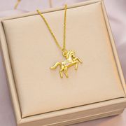 馬ネックレス　ステンレス　ネックレス　ジルコン　馬のペンダント ネックレス　馬のアクセサリー