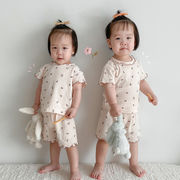 2024年夏の韓国版の新しい半袖ショーツスーツの女の子のファッション小さな新鮮なスーツの赤ちゃんの家