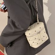 ショルダーバッグ　バッグ　キルティング　ハート柄　かわいい　韓国ファッション　デザイン