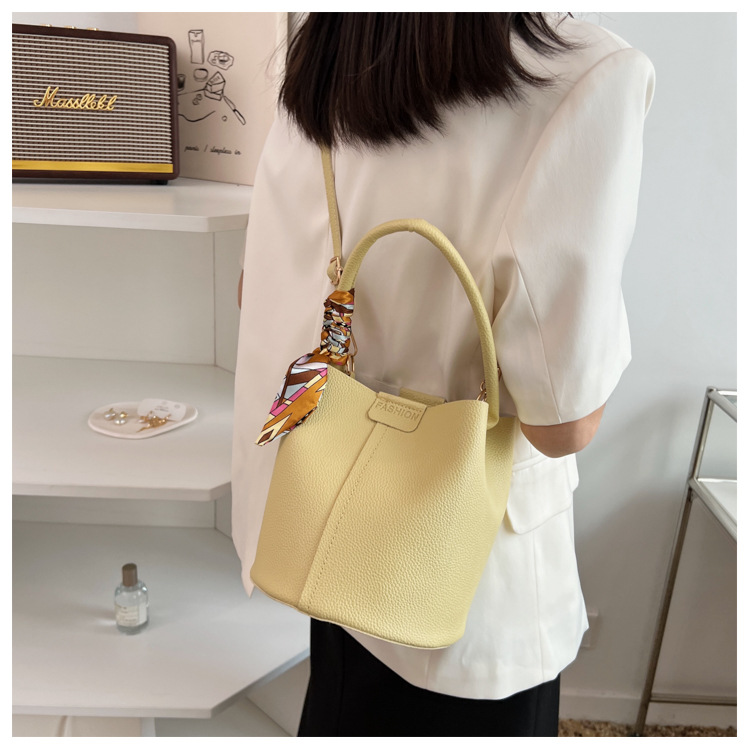 【HERMES】レザーハンドル キャンバス×スカーフ トートバッグ 楽天市場】エルメス ビーチバッグ（ブランドエルメス）の通販