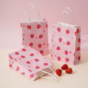 ピンク　いちご柄　ギフトバッグ　縦型　紙袋　可愛い　トートバッグ　包装用品　いちご雑貨 15x8x21cm