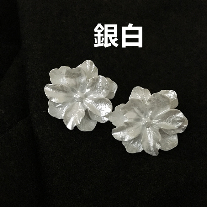 ハンドメイドアクセサリー sasakihitomi アクセサリー作家・佐々木ひとみ クローバー