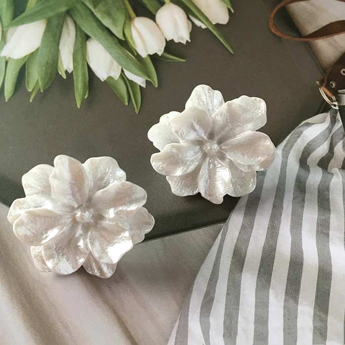 メッサジオ お花のパーツ ホワイト フラワー カボション 花