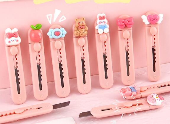 カラフルカッターナイフ 9本セット カラフルカッターナイフ 9本セット