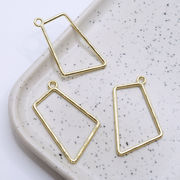 409. 四角形 チャーム ゴールド 【1個】 パーツ ハンドメイド チャーム DIY 国内発送