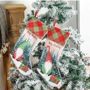 超人気 クリスマスデコレーション 麻布 ルドルフ クリスマス靴下 顔ない人形 子供プレゼント袋