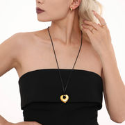 ステンレスハートネックレス　アクセサリー　18kコーティング　デザイン　レディース　金属アレルギー対応