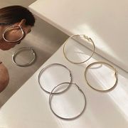 大きな丸いイヤリング、顔を小さく見せます、気質イヤリング、ポストsilver925、ファッションアクセサリー