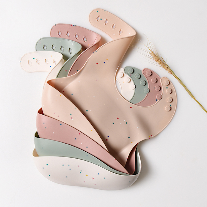 新登場★ベビーシリコン涎掛け★食事用★4色