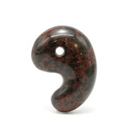 紅十勝石 ヴァーミリオンオブシディアン 約30mm 勾玉 北海道産 日本銘石 天然石 パワーストーン