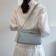 ショルダーバッグ　韓国ファッション　デザイン PUバッグ カバン 肩掛けバッグ