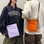 ユニセックス 信封型 ショルダーバッグ 軽量 旅行収納 日系カジュアル 小型クロスボディ