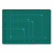 プラス カッターマット カッティングマット A4 グリーン 48573