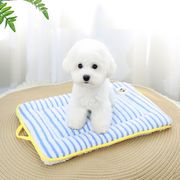 持ち手付きペット用マット 中小型犬猫向け クッション性あり 使いやすい設計