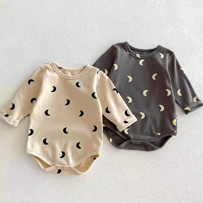 2025秋冬※つき柄☆ベビー用ムーンプリントロンパース 長袖 北欧風 綿素材